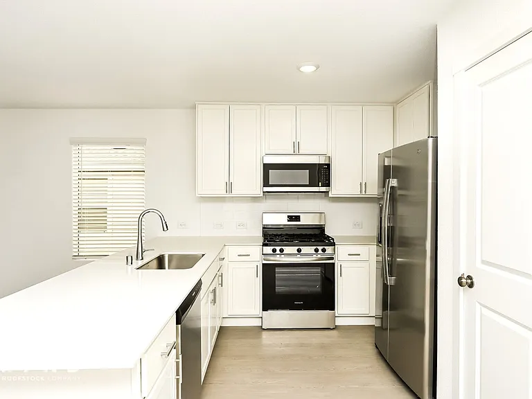 2652 Mistwood Dr — Photo 13
