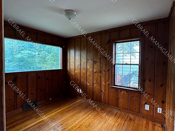 5th image of 2729 Thomas St