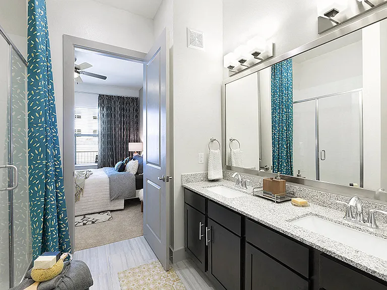 Anaqua Model Master Bath