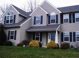 922 Kulp Rd, Perkiomenville, PA 18074