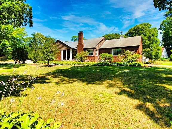 5th image of 24 Locust Rd