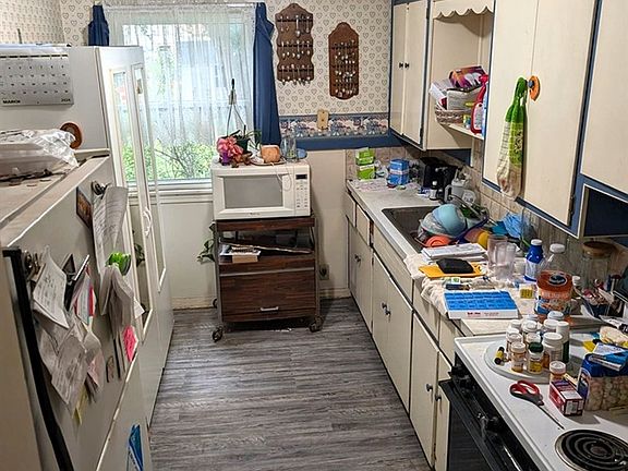 4th image of 947 Roach St