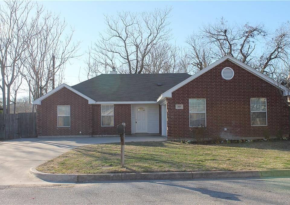 1st image of 305 Woodrose Dr