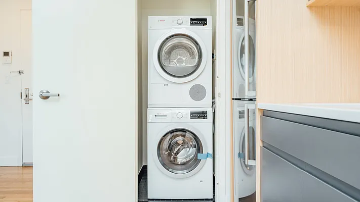 Rented by Nooklyn NYC LLC | media 47