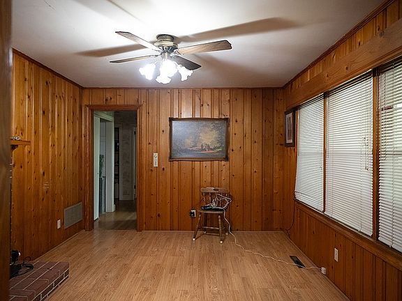5th image of 205 Fairview Rd