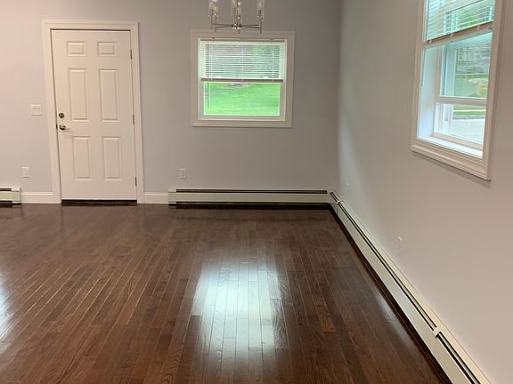 5th image of 255 Fairview Ave Floor 1