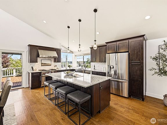 5th image of 505 NE 78th Street