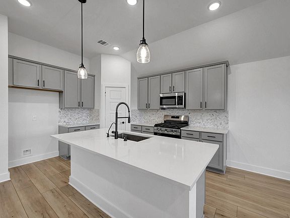 3rd image of 14021 Baikal Manor Dr