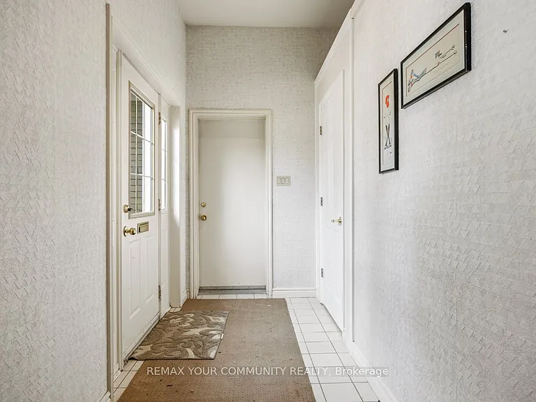 27 Denham Dr #LOWER — Photo 12