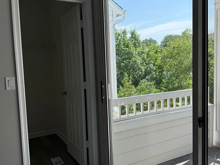 2203 Westcourt Ln #304 — Photo 8