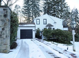 4 Park Pl, Corning, NY 14830