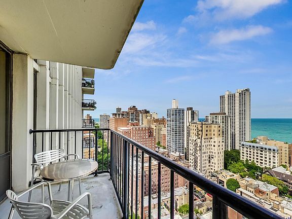 5th image of 1230 N State Pkwy APT 25A
