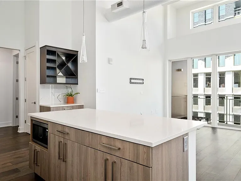 775 Juniper St NE #605 — Photo 2