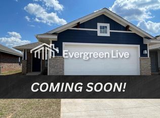 921 Tarry Town Dr, Chickasha, OK 73018