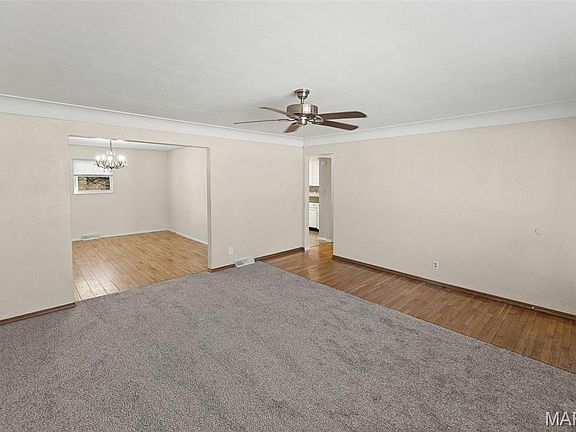 5th image of 208 Hillwood Dr
