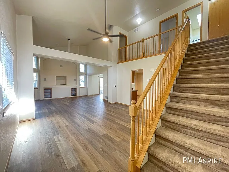 10501 Dresden St — Photo 2