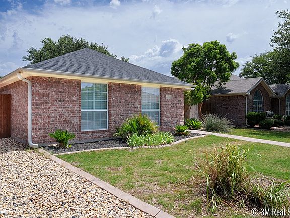 4th image of 4106 Green Meadow Dr