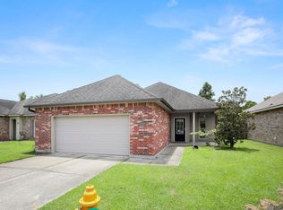 6742 Silver Springs Dr, Greenwell Springs, LA 70739