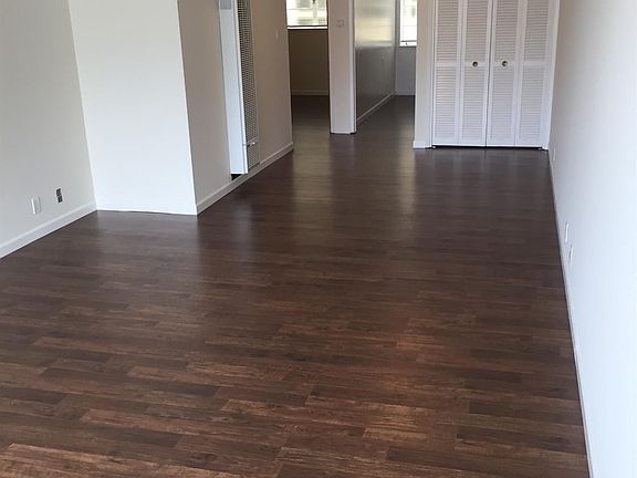 3rd image of 237 Cumberland St #8