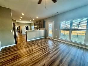 4th image of 44 Crabapple Ln