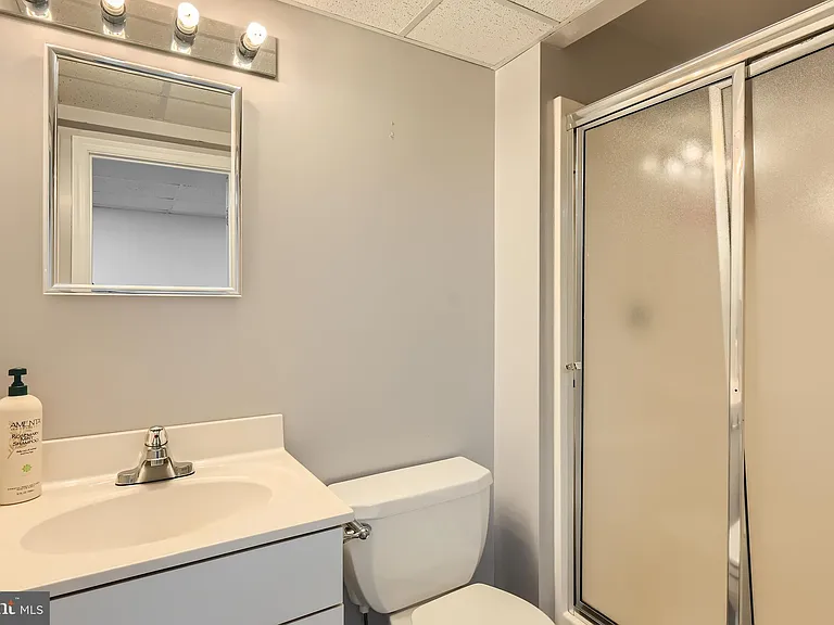 8 Sapphire Hill Ct — Photo 27