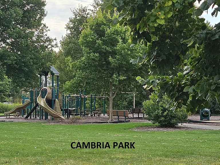 1058 E Danbury Dr — Photo 36