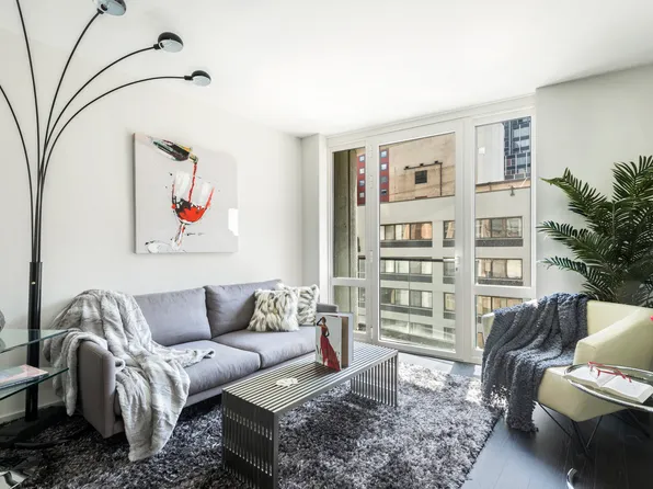 235 East 44th Street image 1 of 4