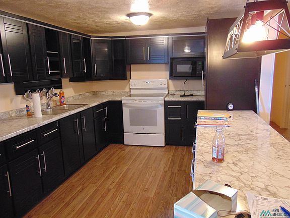2nd image of 637 Highland Dr NW
