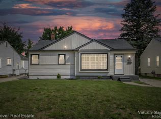 30924 Barton St, Garden City, MI 48135