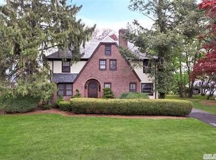 210 Bedell Ave, Hempstead, NY 11550