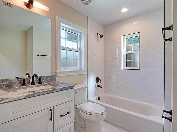 5th image of 2636 4th Ave S #1/2