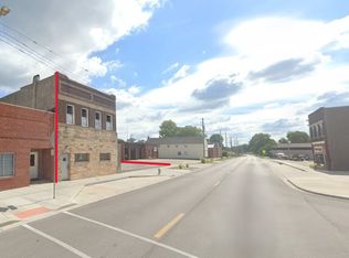 229 E Main Cross St, Taylorville, IL 62568