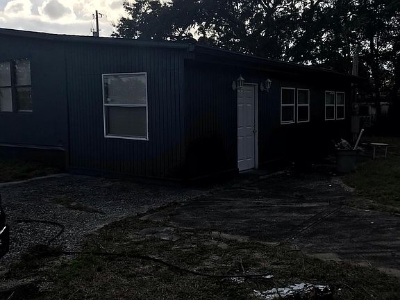 5th image of 7211 Jeanne Ave