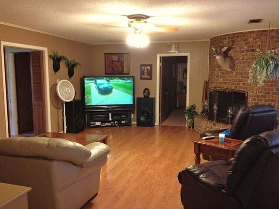 5th image of 51 Desoto Cir