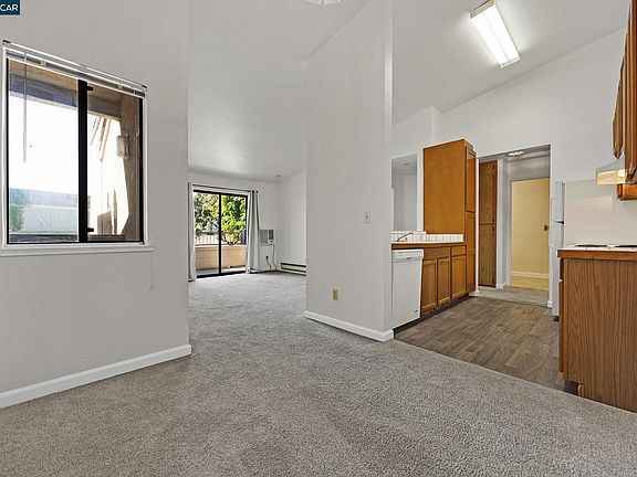 2nd image of 5 Lancaster Cir APT 223