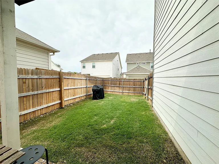 2009 Winston Way — Photo 20