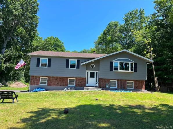 158 Sycamore Drive, New Windsor, NY 12553