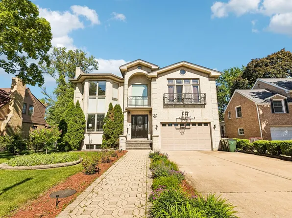 6843 N Kilpatrick Ave, Lincolnwood, IL 60712