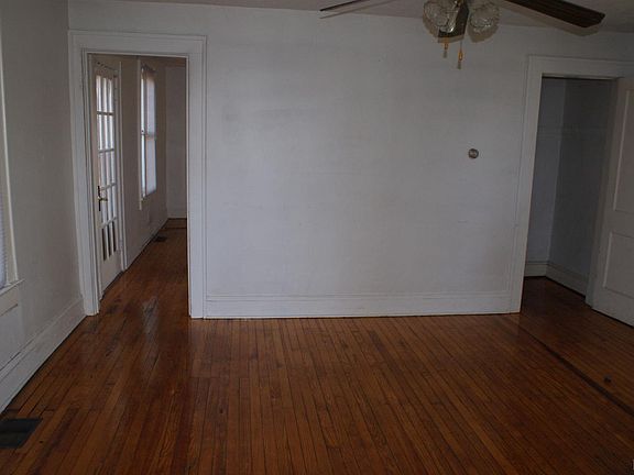 5th image of 115 Church St