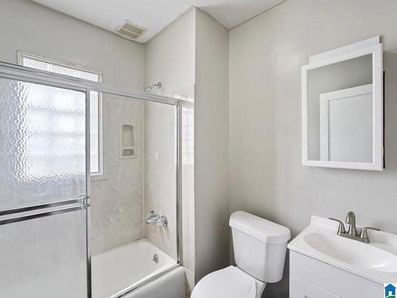 4th image of 1357 Park Ave