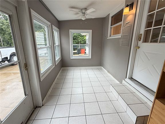 2nd image of 2045 McKinley Ave