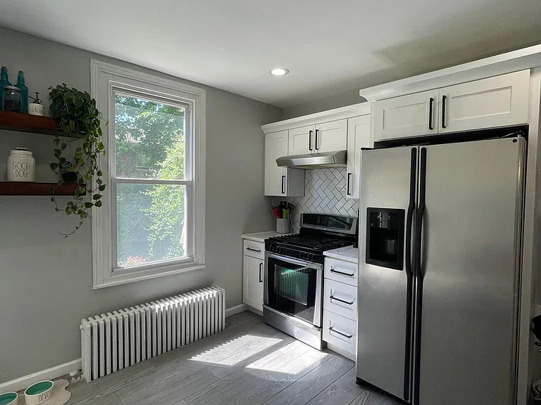 459 Delmar St — Photo 15