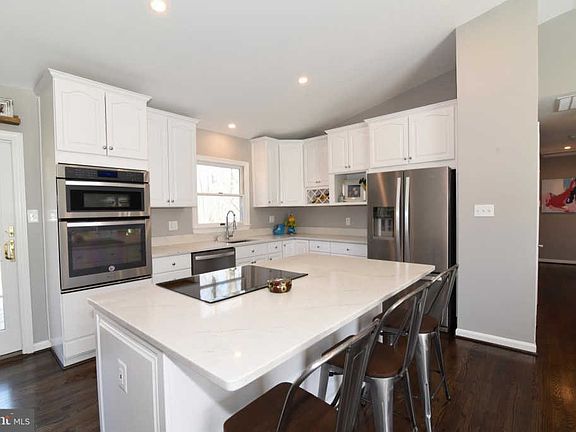 5th image of 3385 Hickory Hills Dr