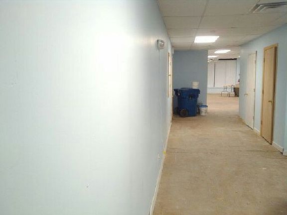 5th image of 8113 N Broadway
