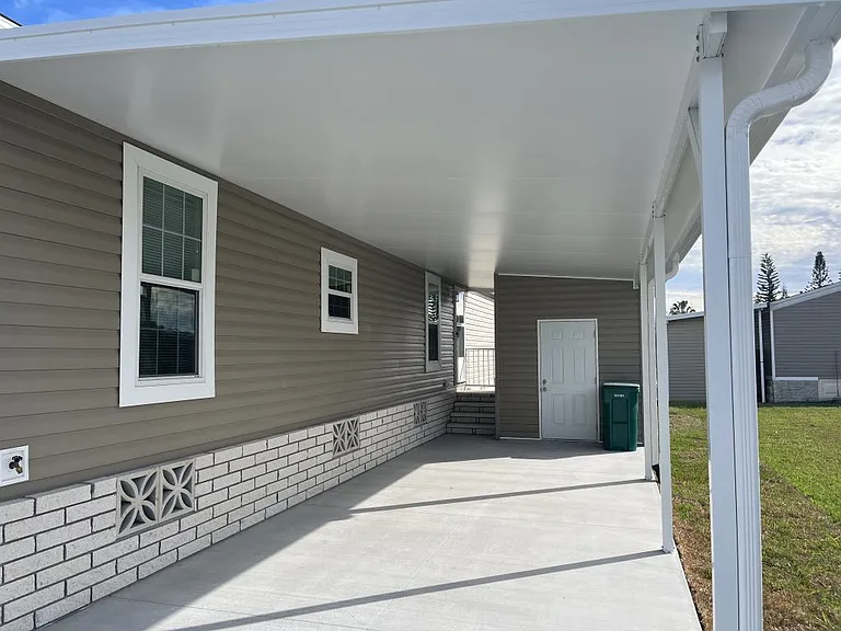 343 Talbot St #93 — Photo 4