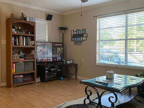 3rd image of 123 E Washington Ave