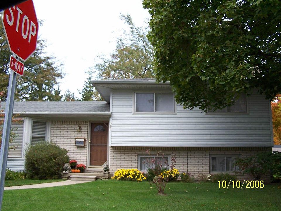 1st image of 396 W Bennett St
