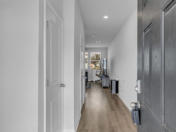 4th image of 188 Olivia Cir