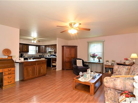 3rd image of 4999 Brosend Ln