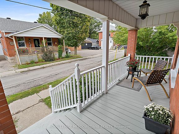 3rd image of 14 Verney St